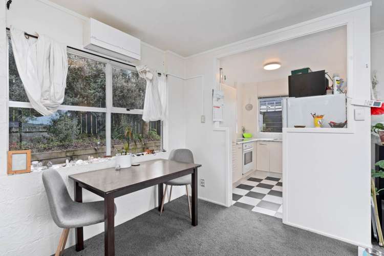 2/2 Bruce Road Glenfield_4