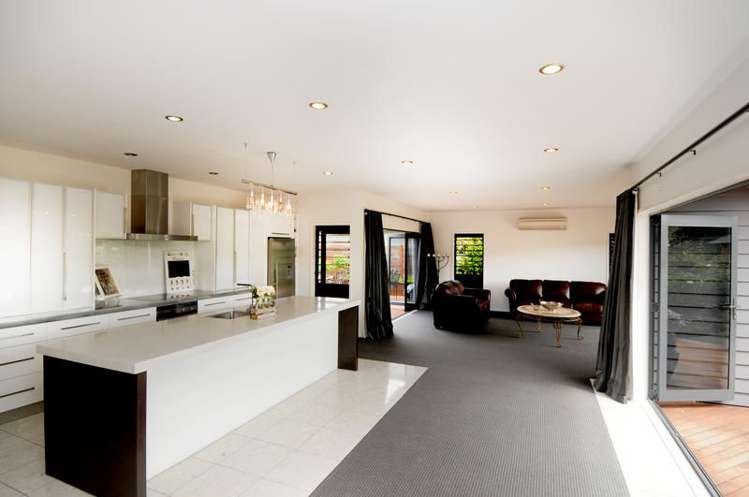 4 Pohutukawa Grove Lytton West_8