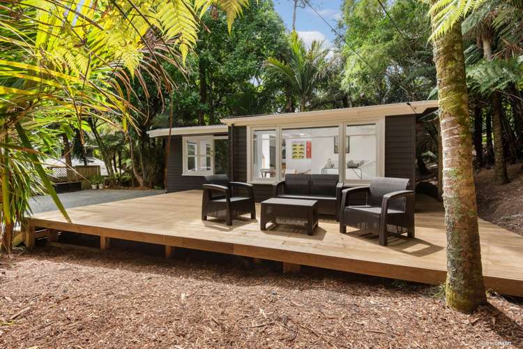 160 Laingholm Drive Laingholm_1