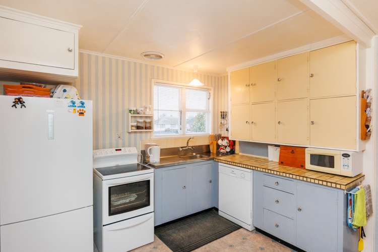 24 Clyde Crescent Roslyn_2