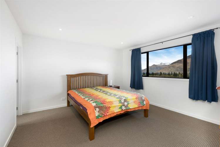 35 Suburb Street Queenstown_20