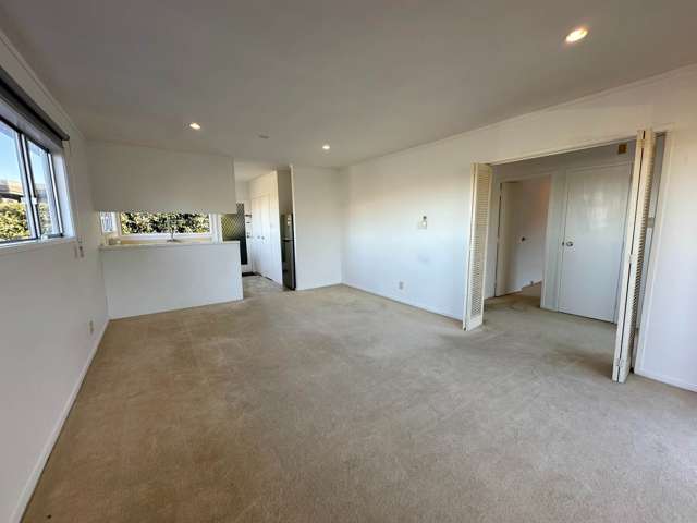 Slice of Paradise on Paritai