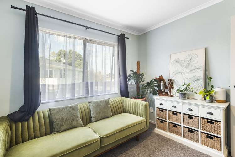 35B Henderson Crescent Gate Pa_13