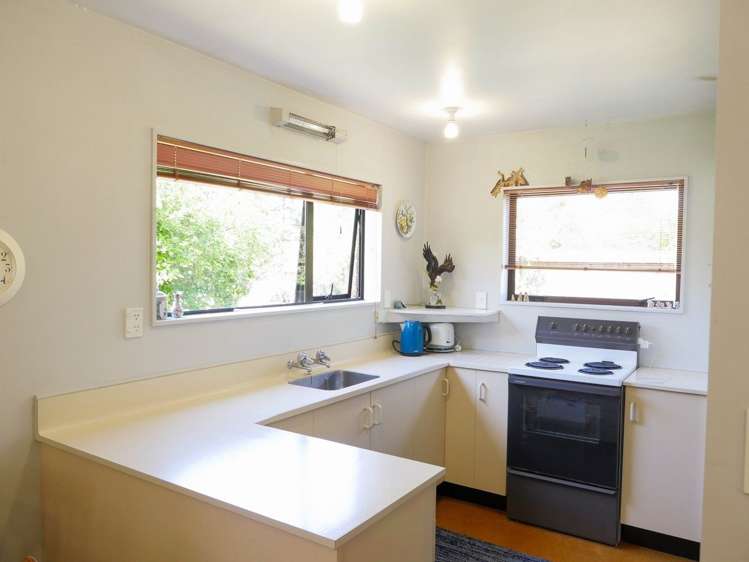 4 Church Street Amberley_11