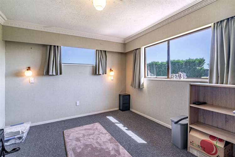 147 East Road Ascot_12