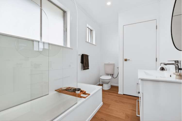 1 Winston Street Acacia Bay_14