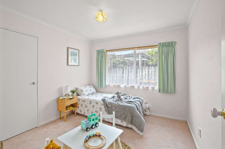 7 Kinross Drive Merrilands_15