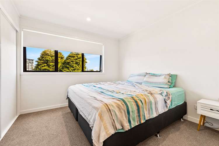 4/2 Brandon Road Glen Eden_14