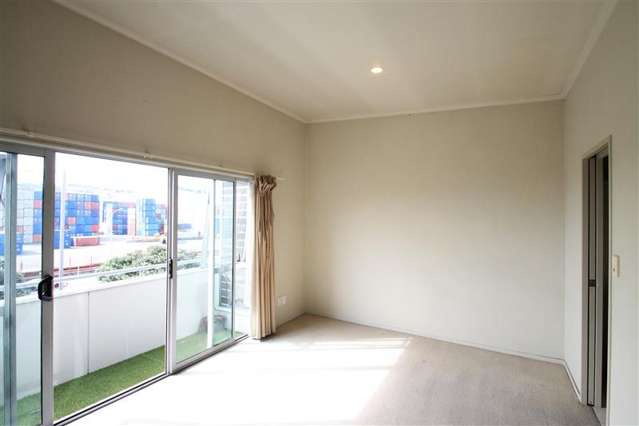 13/8 Quay Street Auckland Central_1