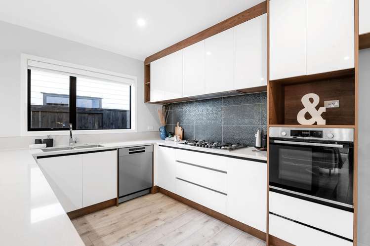 11 Gosset Avenue Chartwell_2