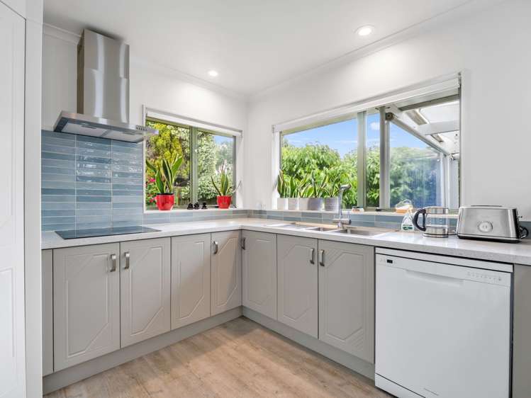 36 Olympus Grove Papamoa Beach_12