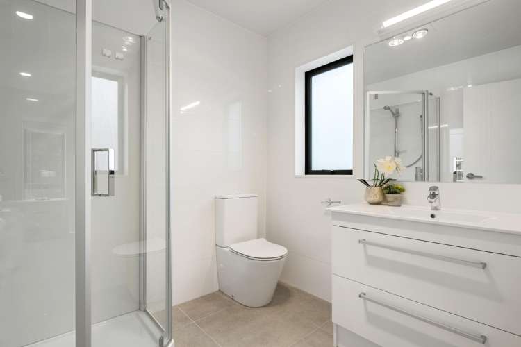 8 Tagish Way Orewa_10