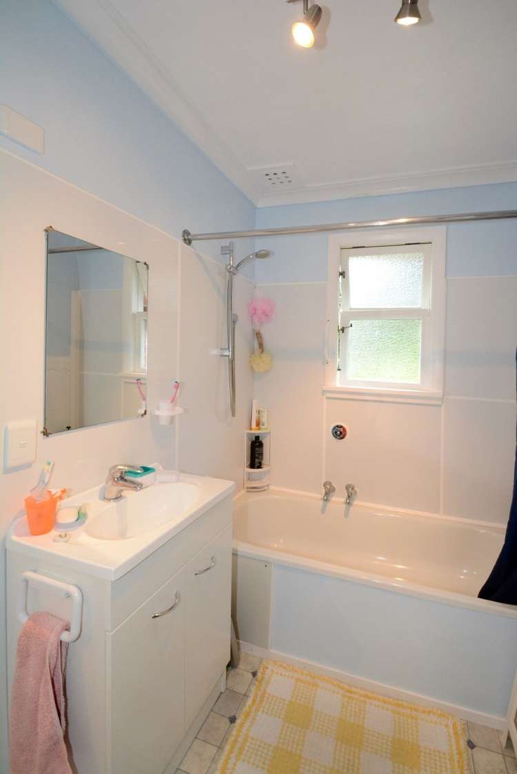 13 Church Hill Road Green Island_11