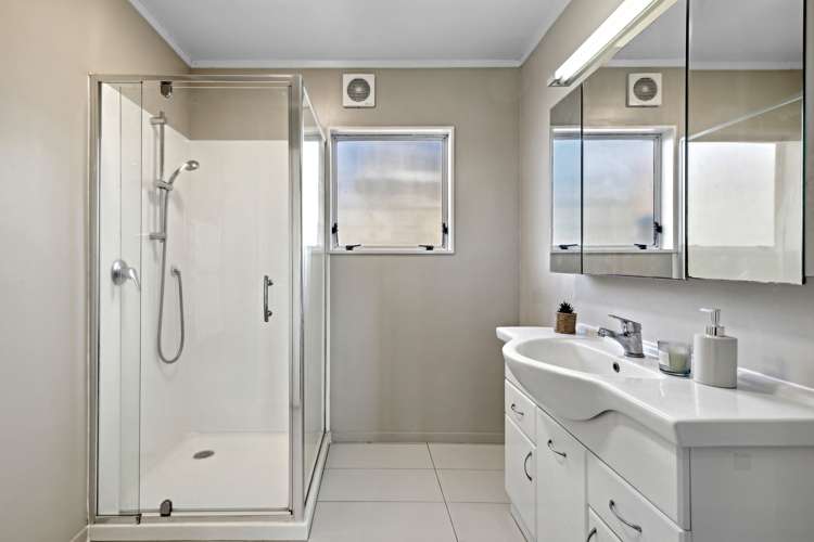 1/15 Valdese Rise Browns Bay_15