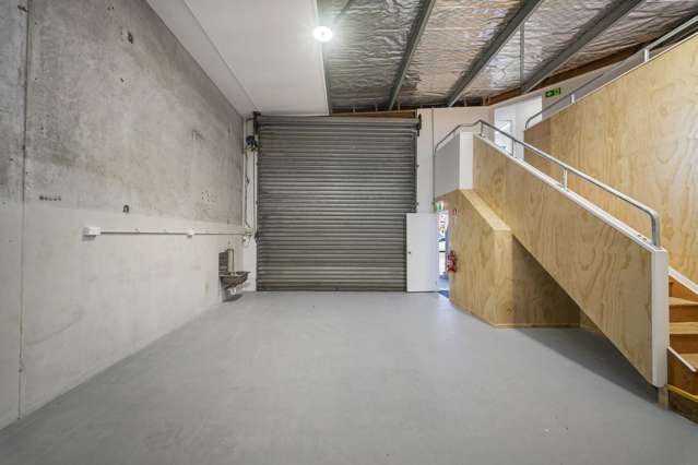 1/4087 Great North Road Kelston_4