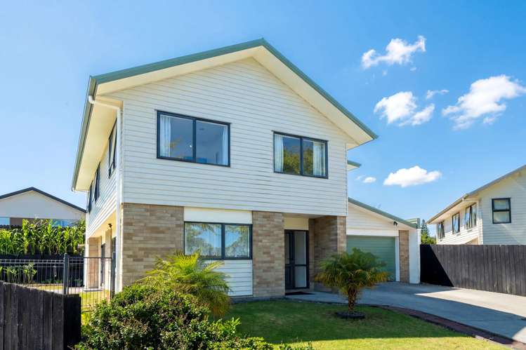 16 Pyramid Place Glen Eden_22