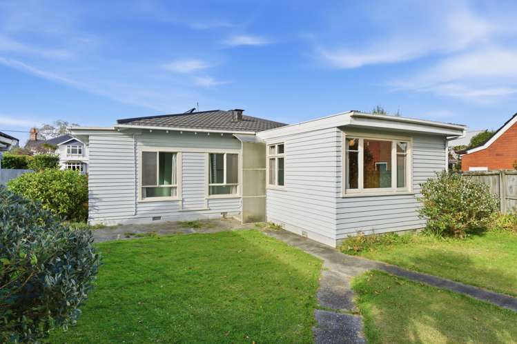 48 St Andrews Square Strowan_26