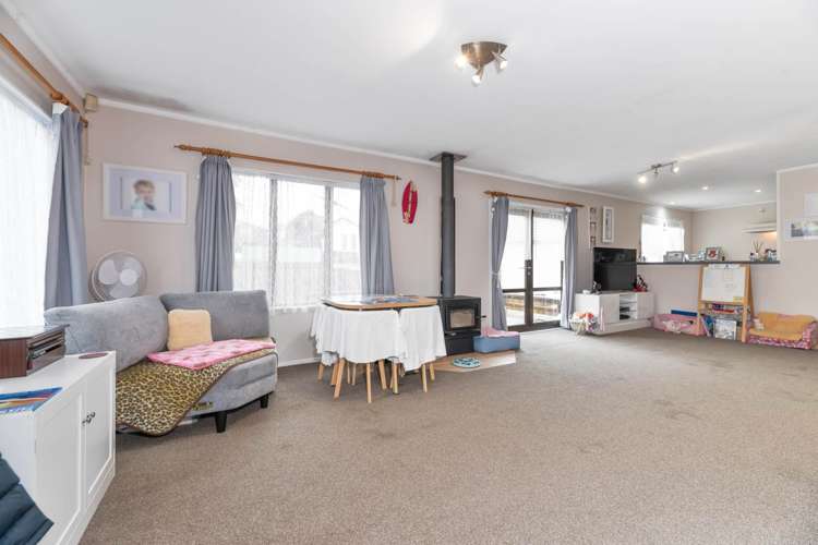 1/15 Seaglen Place Botany Downs_7