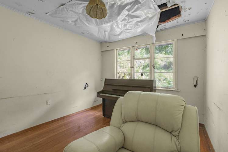 8 Stokes Valley Road Stokes Valley_10