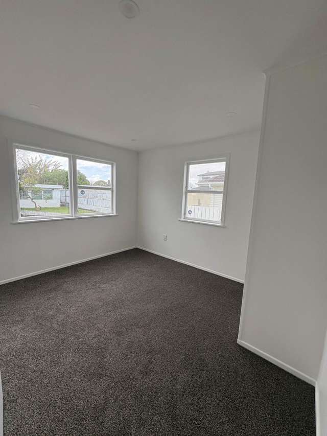 44 Convair Crescent Mangere_2