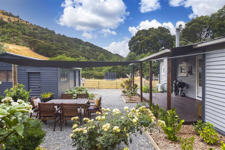 3883 Christchurch Akaroa Road Little River_21