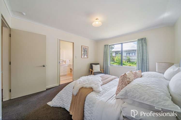 8a Faulke Avenue Wainuiomata_17
