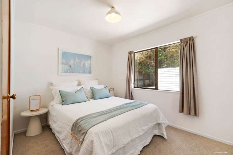 1 Francis Curtis Avenue Blockhouse Bay_14