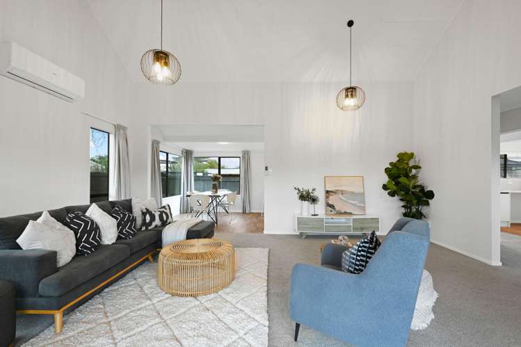 8 Elmwood Crescent Pukete_16