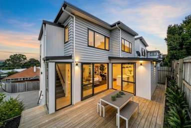 44A Castledine Crescent_2