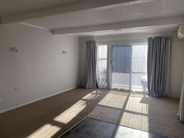 1/875 Heaphy Terrace 1055_4