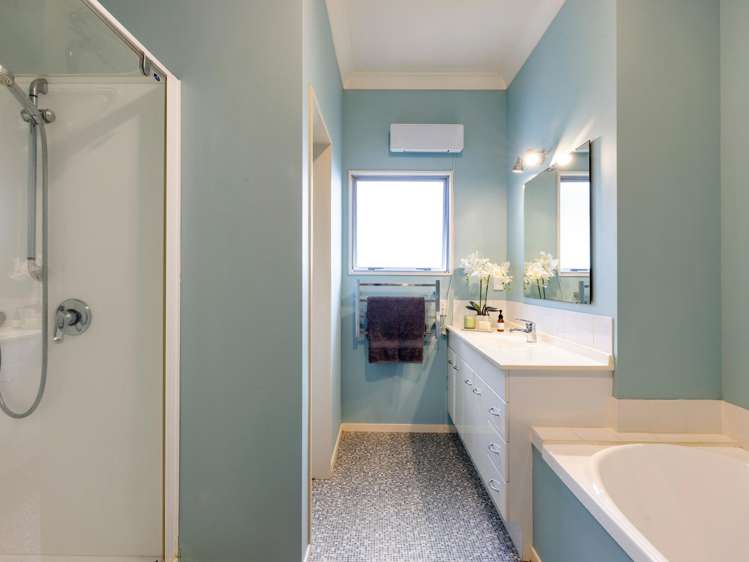 26 Highgrove Drive Grandview Heights_16