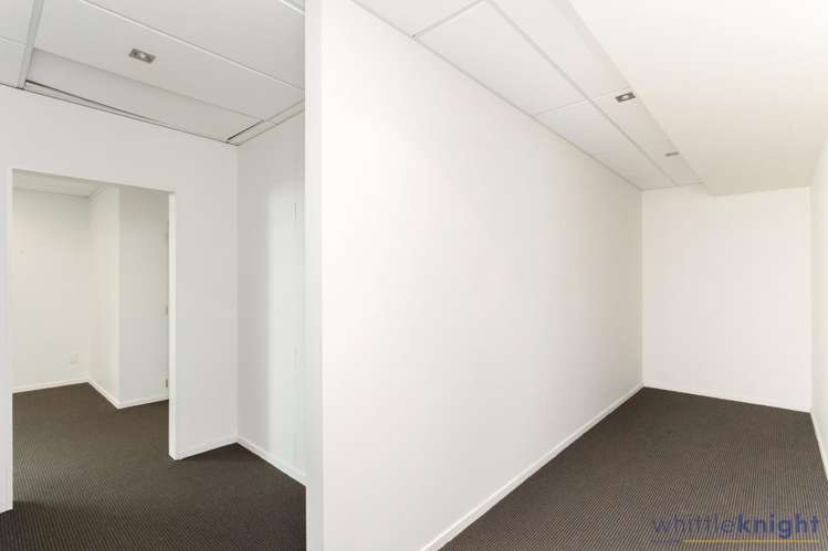 10/211 Ferry Road Waltham_9