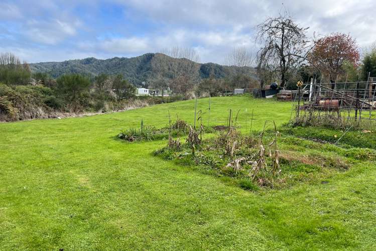 23 Hattie Street Reefton_12