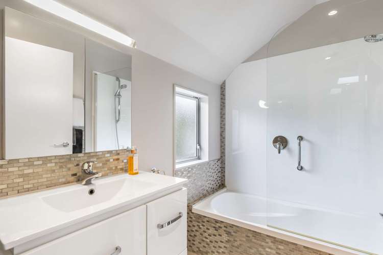 53a Oxford Street Tawa_12