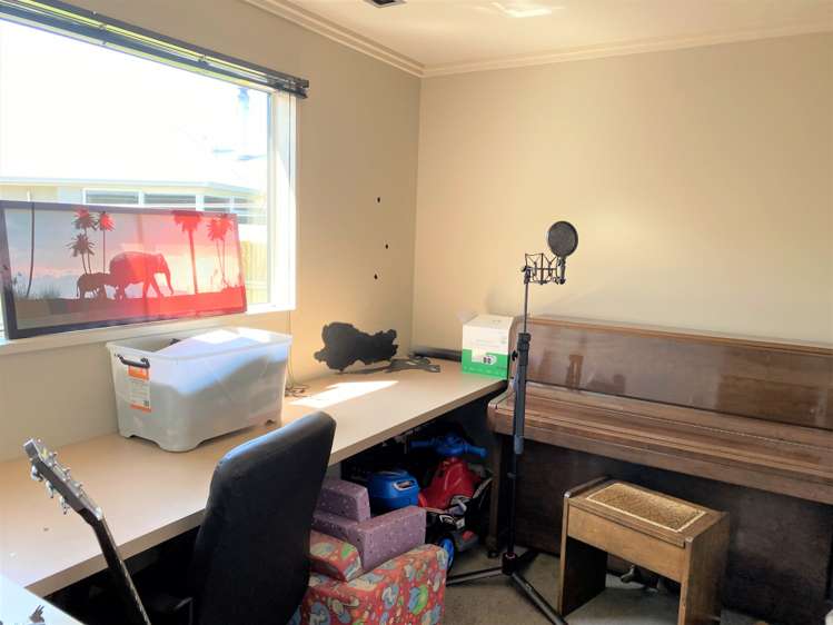 6 Solway Place Mosgiel_18