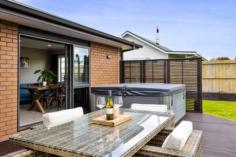 6 Montague Grove Stratford_20