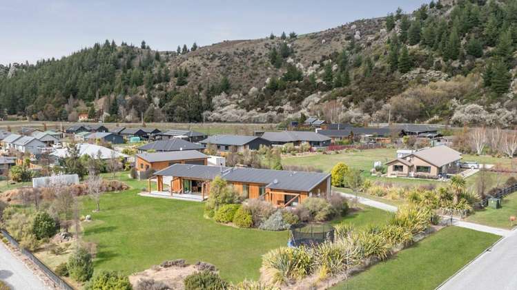 28 Pisa Road Luggate_21