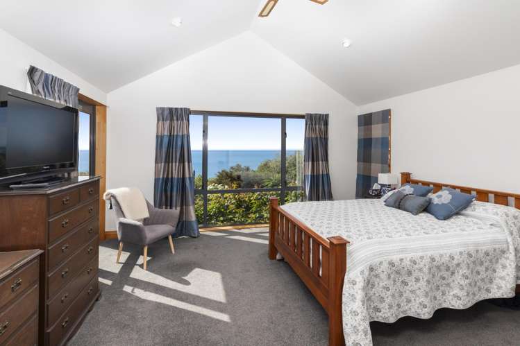 257 Cathedral Road Gore Bay_21