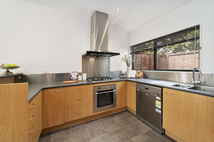 257 Glengarry Road Glen Eden_6