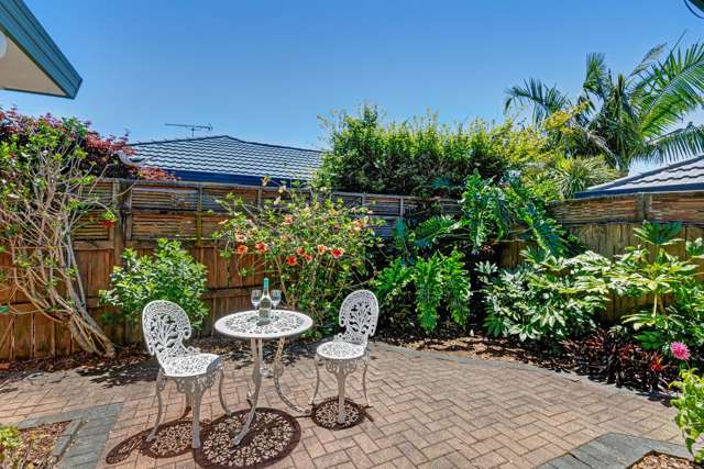 20 Red Hibiscus Road Stanmore Bay_4