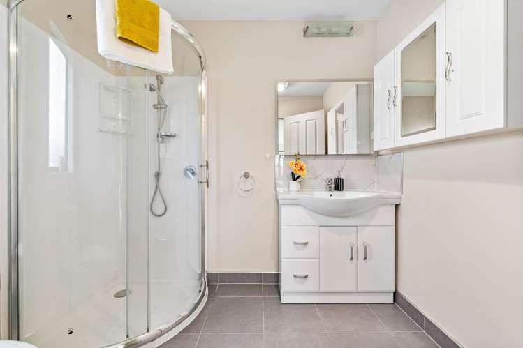 2/19a Arran Street Avondale_15