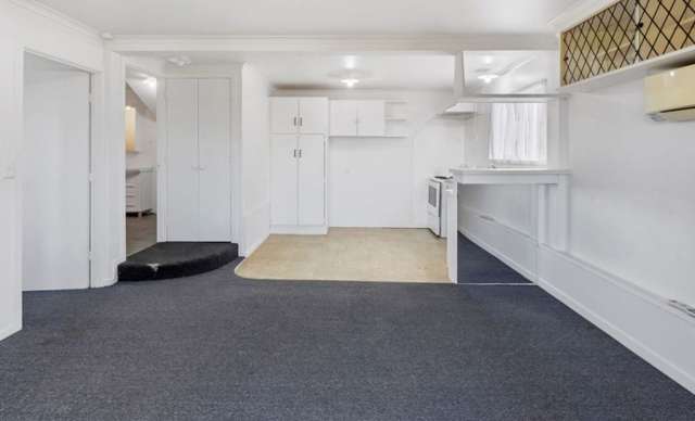 10 Memorial Drive 11618_1