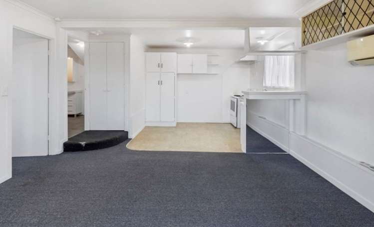 10 Memorial Drive 11618_1