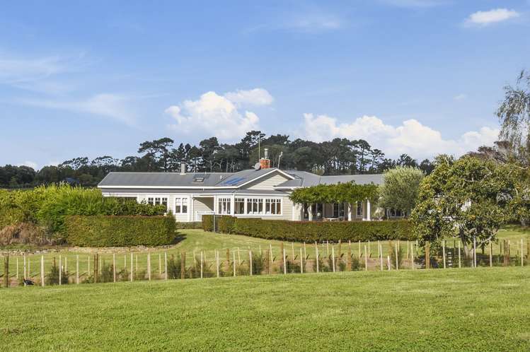 55 Barrett Road Riverhead_24