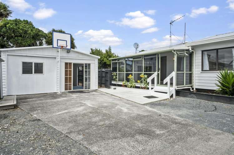 2/12 Graham Road Conifer Grove_20