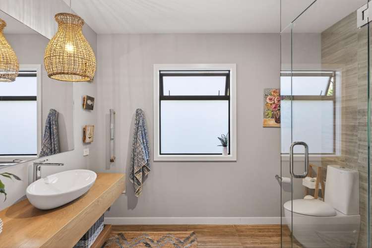 5 Beach Cove Wainui_18