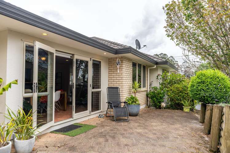 73 Dixon Road Glenview_15