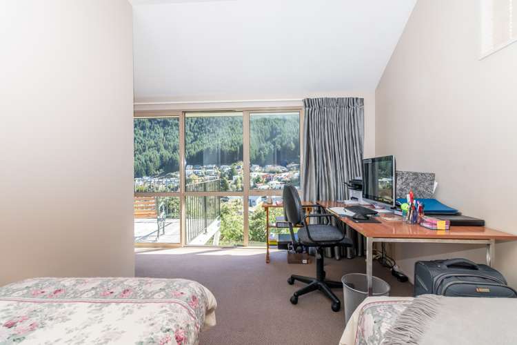 12b Broadview Rise Fernhill/Sunshine Bay_7