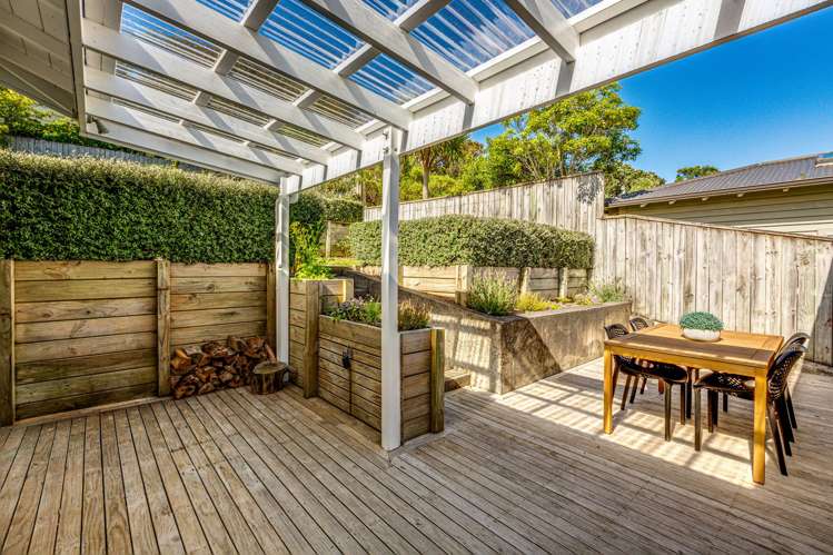 13 Firth Terrace Karori_20