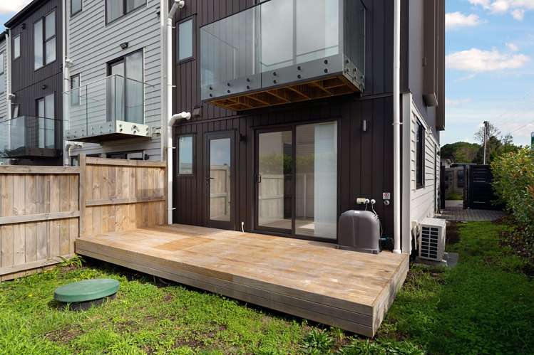 1/107 Hobsonville Road_5